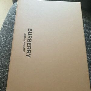Burberry kid unisex shoe